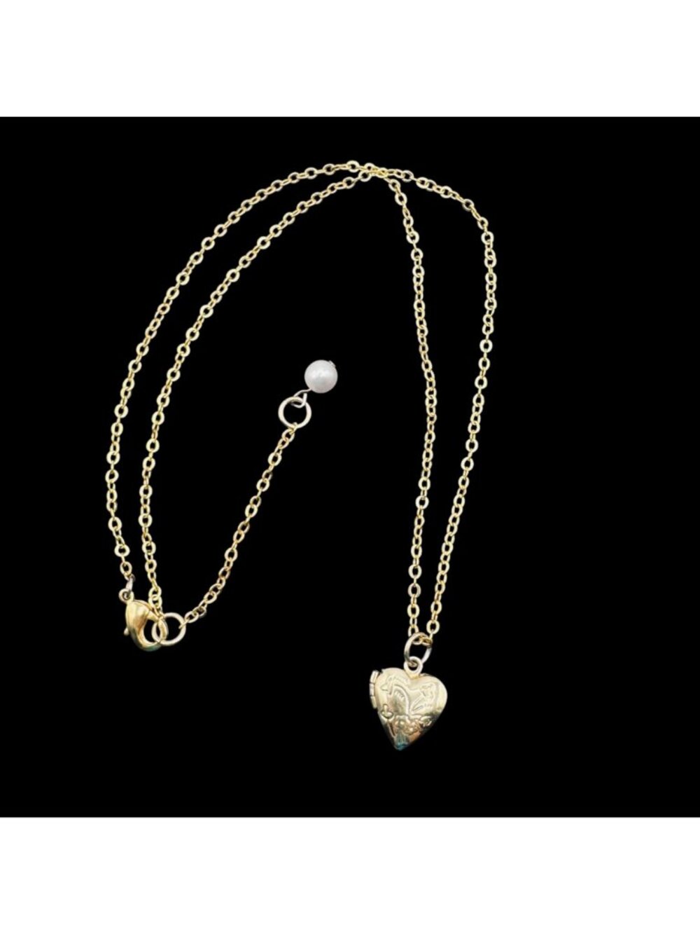 Heart Locket Gold tone Necklace Etched Floral 18" 13mm Coquette Cottagecore Love - Picture 7 of 7